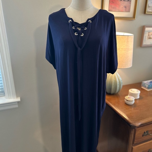 August Silk Dress - Picture 2 of 4